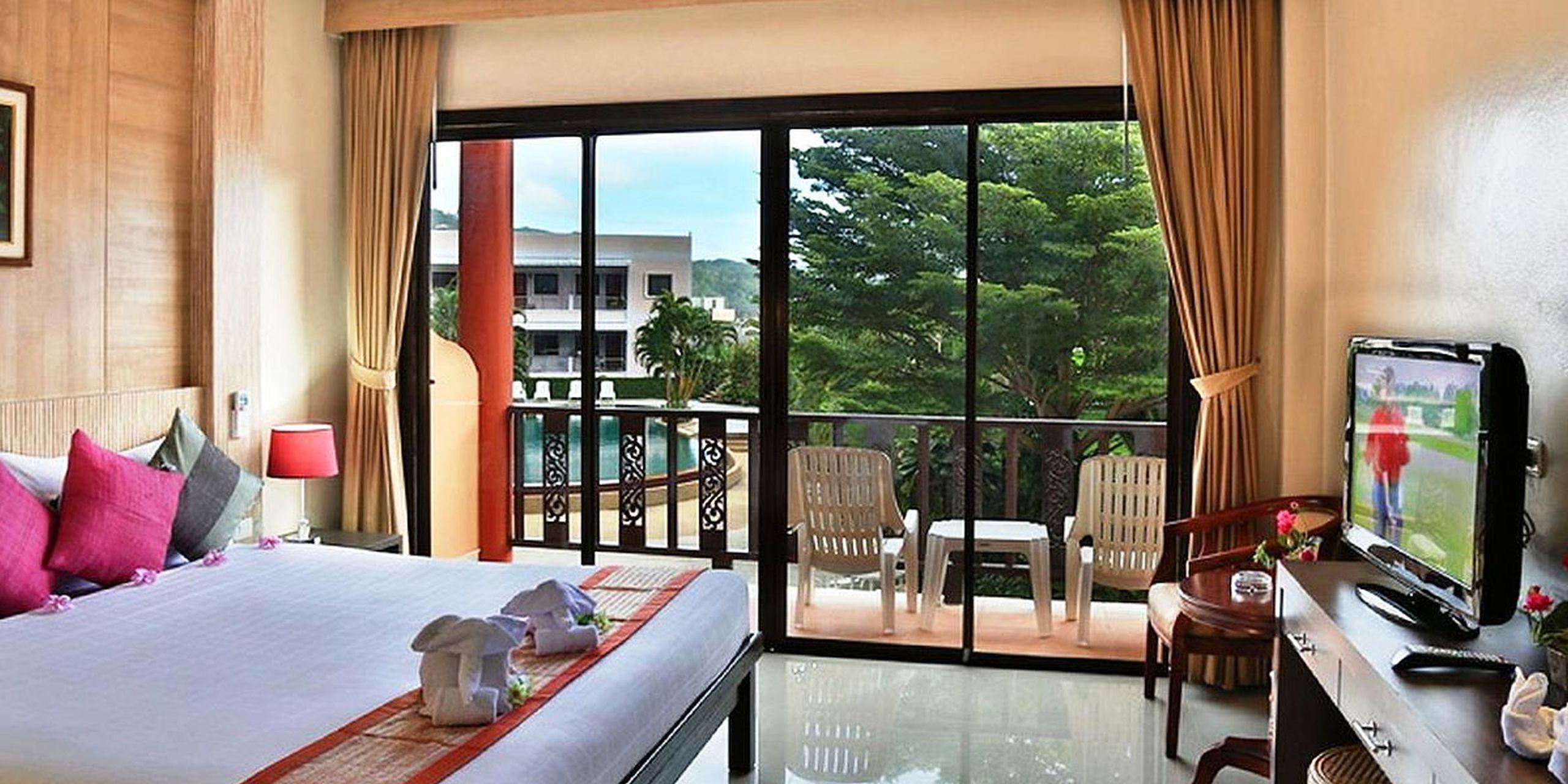 Отель Casa Del M Phuket Patong Экстерьер фото