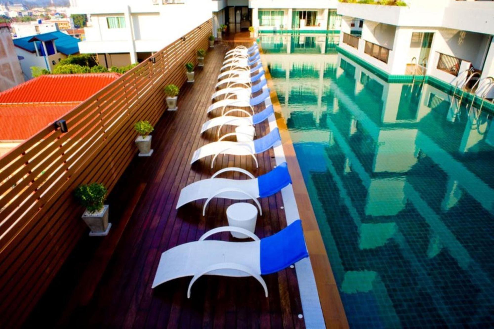 Отель Casa Del M Phuket Patong Экстерьер фото